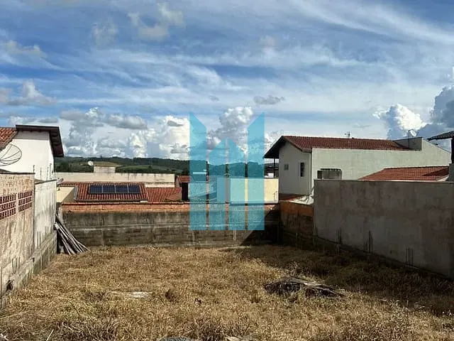 Terreno com 292m², à venda, no bairro Jardim Esperanca em Poços de Caldas