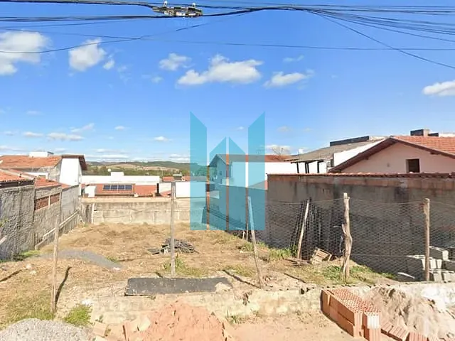 Terreno com 292m², à venda, no bairro Jardim Esperanca em Poços de Caldas