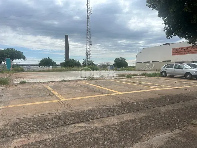 Terreno com 2000m², à venda, no bairro Centro em Londrina