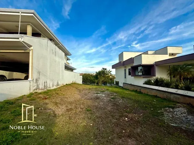 Terreno com 412m², à venda, no bairro Fazenda Santana em Valinhos