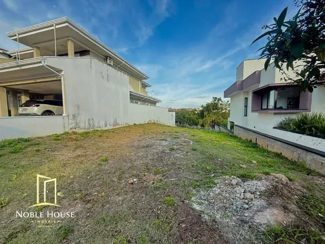 Terreno com 412m², à venda, no bairro Fazenda Santana em Valinhos