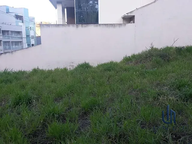 Terreno com 477m², à venda, no bairro Jardim Belvedere em Volta Redonda