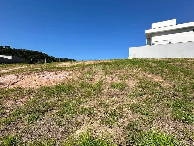 Terreno com 370m², à venda, no bairro Casa de Pedra em Volta Redonda