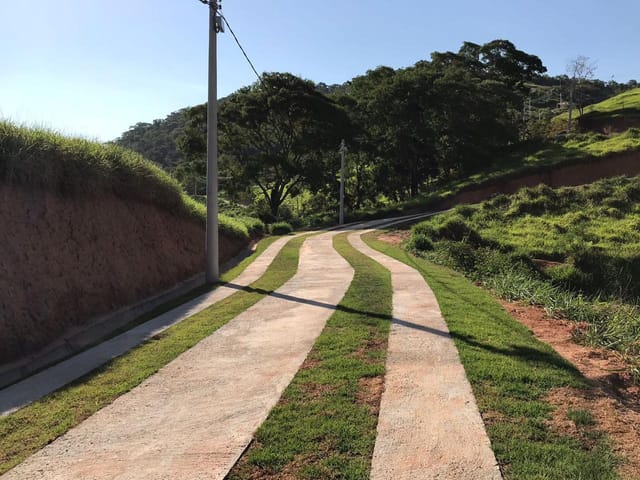 Terreno com 2600m², à venda, no bairro Secretário em Petrópolis