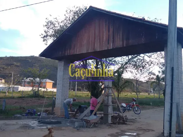 Terreno com 800m², à venda, no bairro Ipiabas em Barra do Piraí