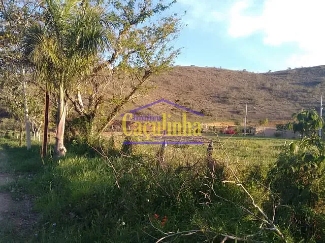 Terreno com 800m², à venda, no bairro Ipiabas em Barra do Piraí