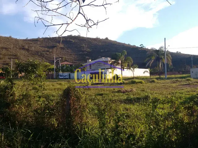 Terreno com 800m², à venda, no bairro Ipiabas em Barra do Piraí