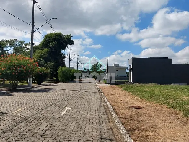 Terreno com 256m², à venda, no bairro Jardim Santa Teresa em Taubaté
