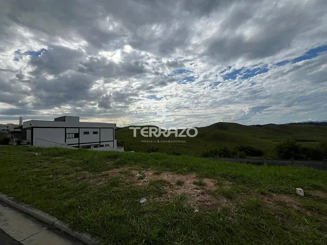 Terreno com 420m², à venda, no bairro Casa de Pedra em Volta Redonda