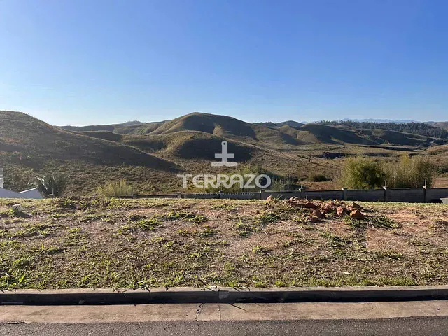 Terreno com 420m², à venda, no bairro Casa de Pedra em Volta Redonda