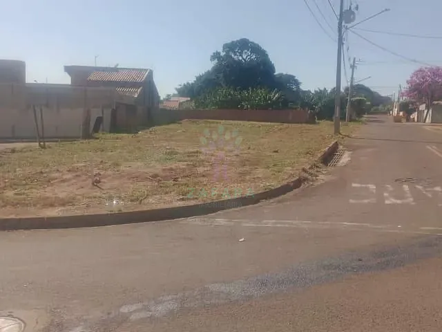 Terreno com 800m², à venda, no bairro Coronel Antonino em Campo Grande