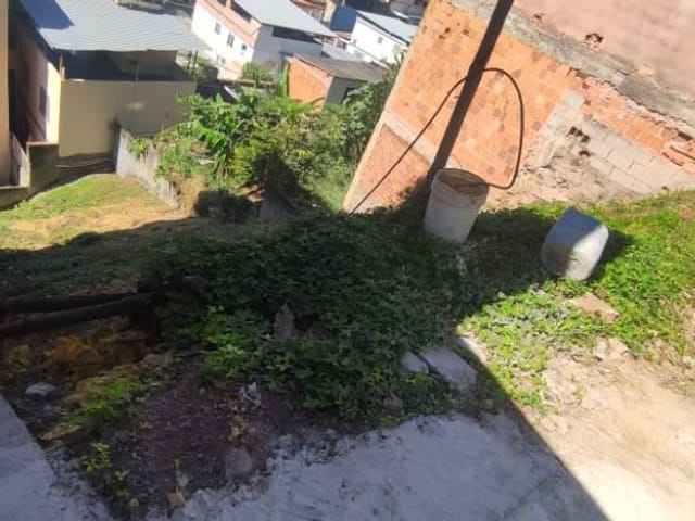 Terreno com 240m², à venda, no bairro São Mateus em Juiz de Fora