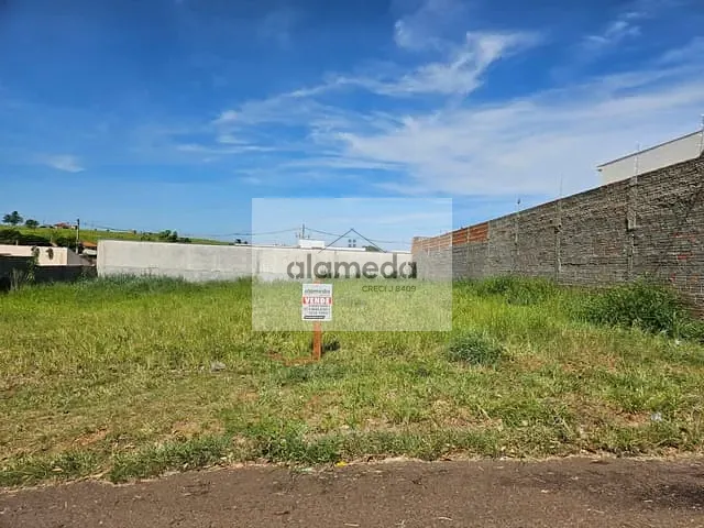 Terreno com 250m², à venda, no bairro Jardim Maria Estela em Jacarezinho