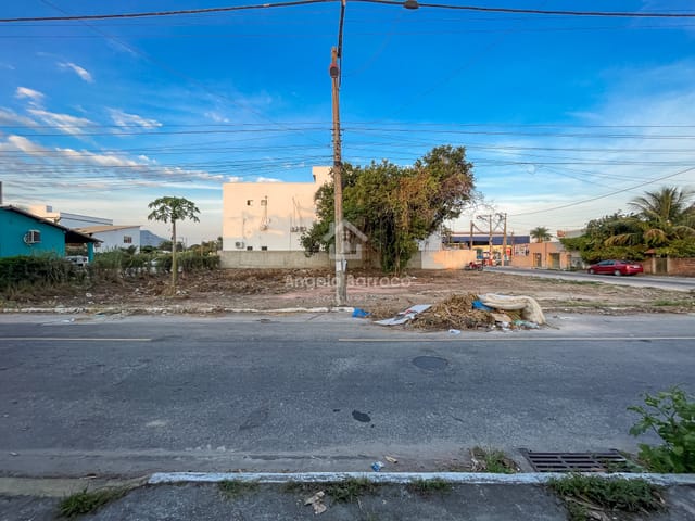 Terreno com 596m², à venda, no bairro Jardim Atlântico Central (Itaipuaçu) em Maricá