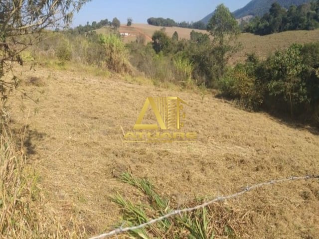 Terreno com 1900m², à venda, no bairro CERVO em Pouso Alegre