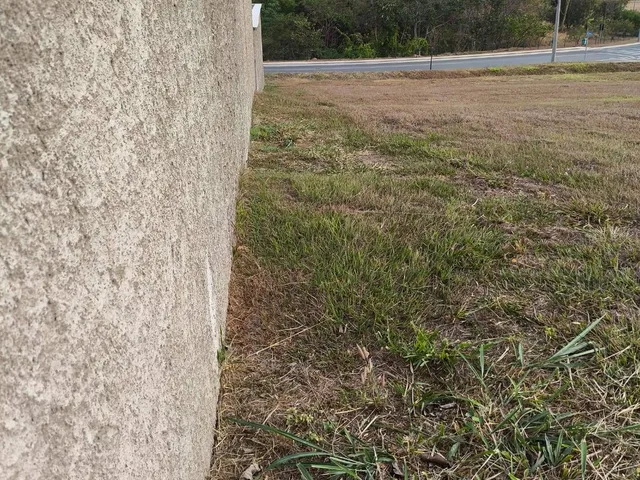Terreno com 390m², à venda, no bairro Jardins Nápoles em Senador Canedo