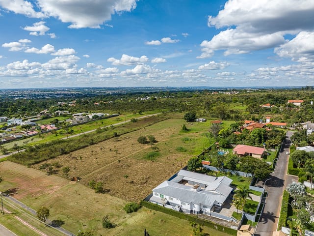 Terreno com 20000m², à venda, no bairro Park Way em Brasília
