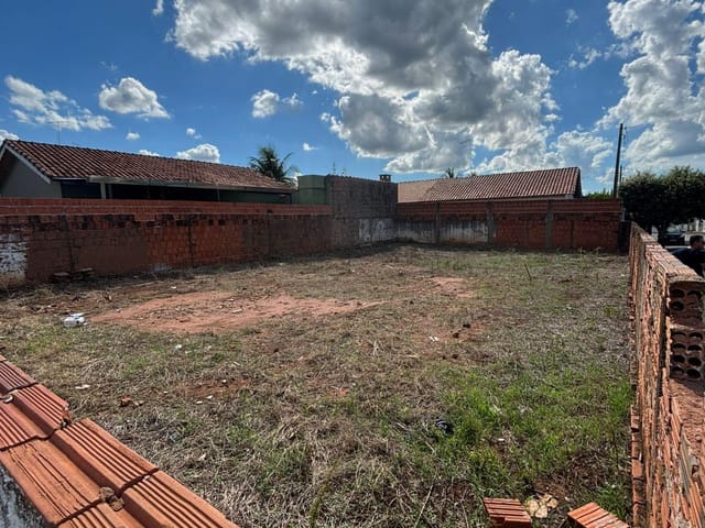 Terreno com 265m², à venda, no bairro centro em Buritama