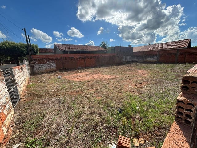 Terreno com 265m², à venda, no bairro centro em Buritama