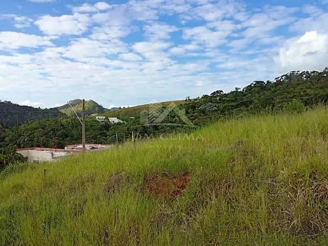 Terreno com 326m², à venda, no bairro Filgueiras em Juiz de Fora