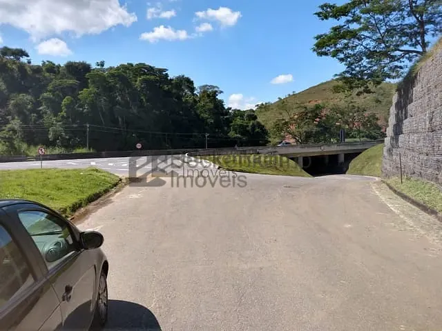 Terreno com 30000m², à venda, no bairro Jaqueira em Piraí