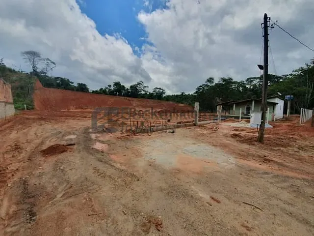 Terreno com 30000m², à venda, no bairro Jaqueira em Piraí