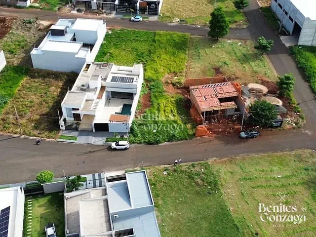 Terreno com 308m², à venda, no bairro Bom Jardim em Maringá