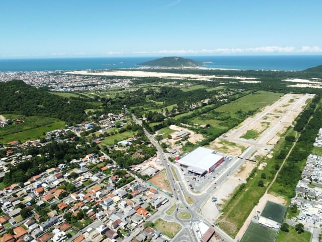 Terreno com 386m², à venda, no bairro São João do Rio Vermelho em Florianópolis