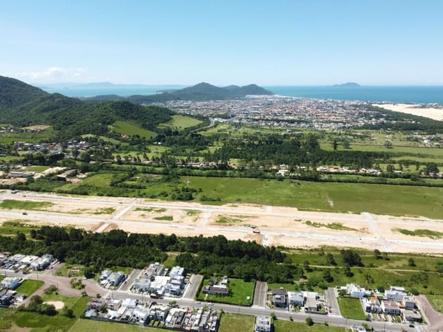 Terreno com 386m², à venda, no bairro São João do Rio Vermelho em Florianópolis
