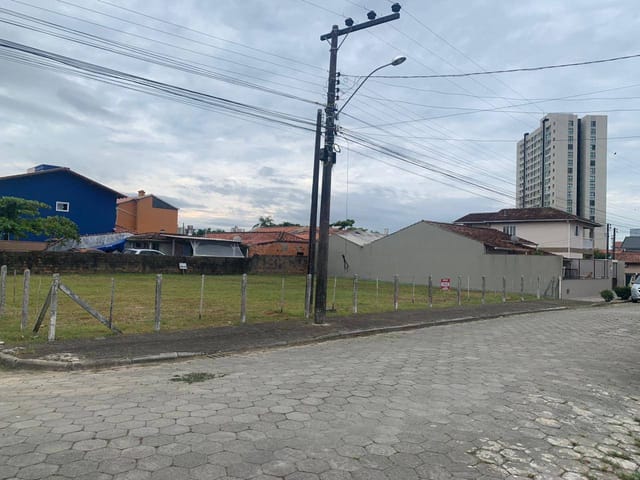 Terreno com 520m², à venda, no bairro Centro em Penha