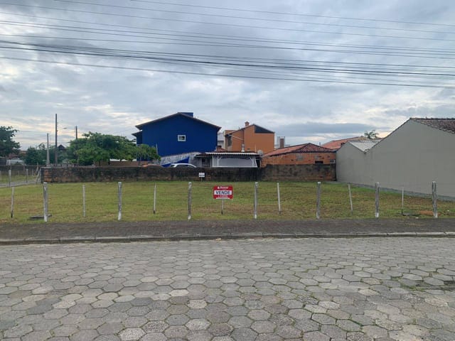 Terreno com 520m², à venda, no bairro Centro em Penha