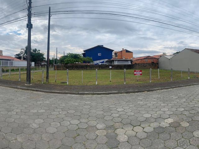 Terreno com 520m², à venda, no bairro Centro em Penha