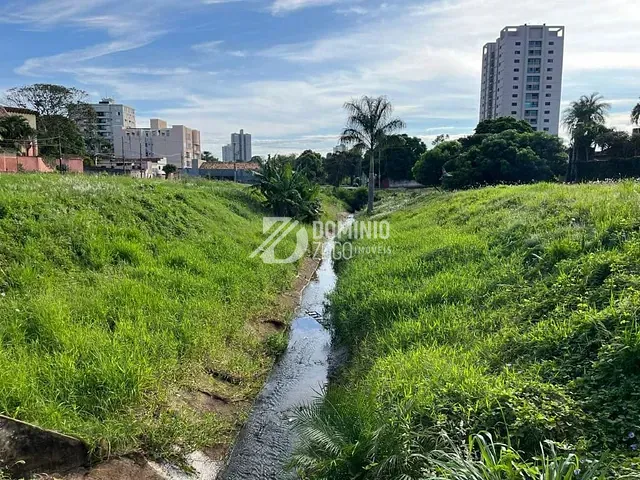 Terreno com 3471m², à venda, no bairro Santa Maria em Uberaba