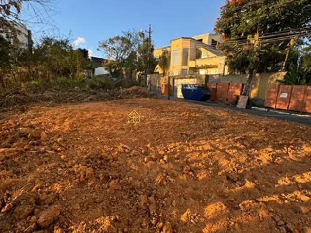 Terreno com 210m², à venda, no bairro Ano Bom em Barra Mansa