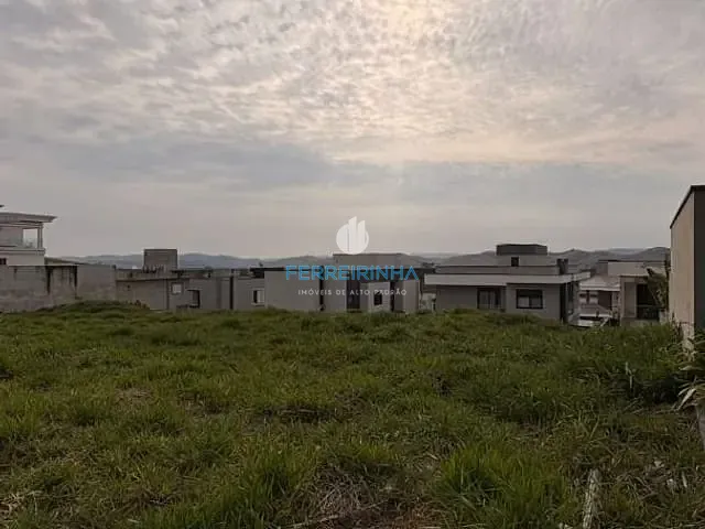 Terreno com 450m², à venda, no bairro Condomínio Residencial Jaguary em São José dos Campos