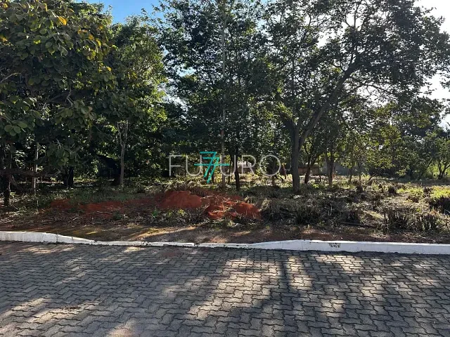 Terreno com 1400m², à venda, no bairro Setor Habitacional Jardim Botânico em Brasília