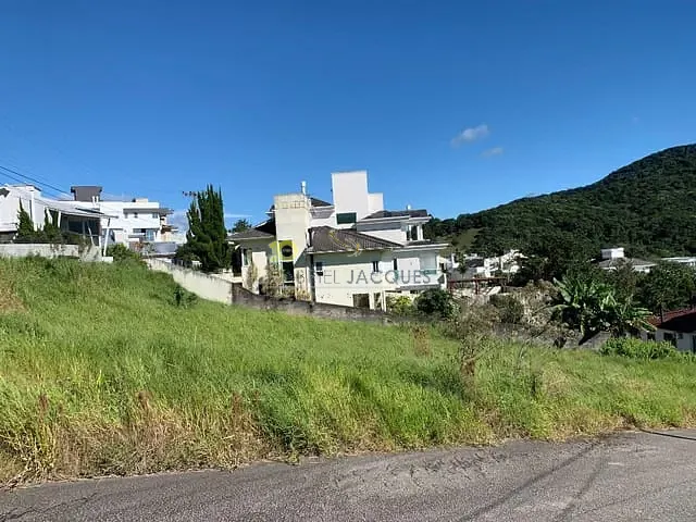 Terreno com 961m², à venda, no bairro Cidade Universitária Pedra Branca em Palhoça