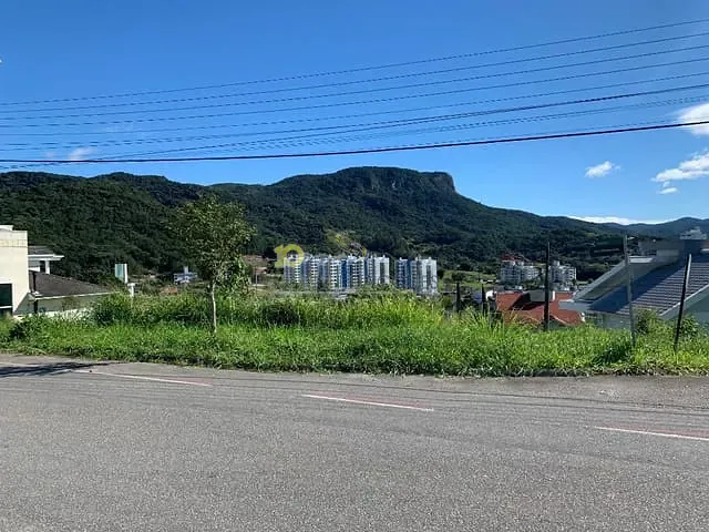 Terreno com 961m², à venda, no bairro Cidade Universitária Pedra Branca em Palhoça