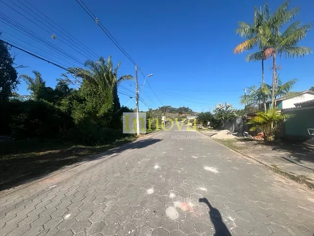 Terreno com 490m², à venda, no bairro Jardim das Gaivotas em Caraguatatuba