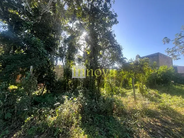 Terreno com 490m², à venda, no bairro Jardim das Gaivotas em Caraguatatuba