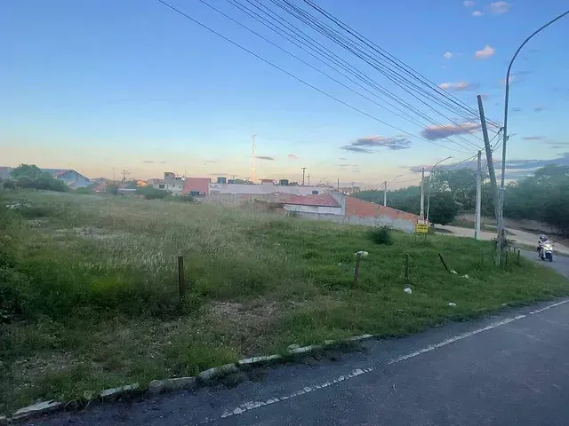 Terreno com 1525m², à venda, no bairro Alves de Souza em Paulo Afonso