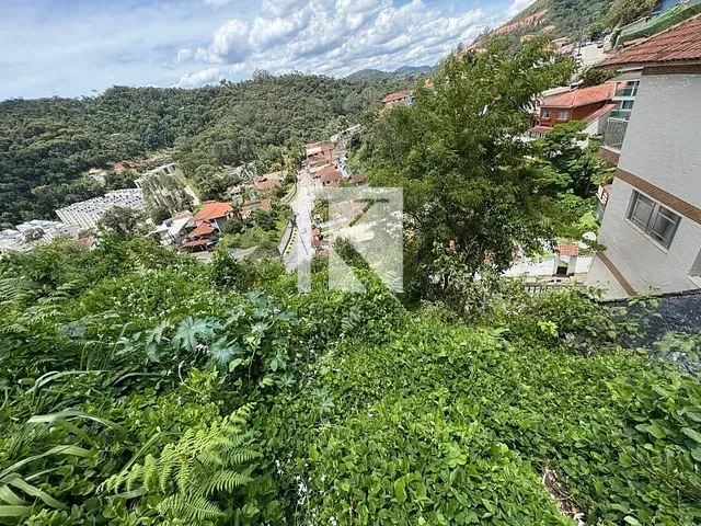 Terreno com 422m², à venda, no bairro Pimenteiras em Teresópolis