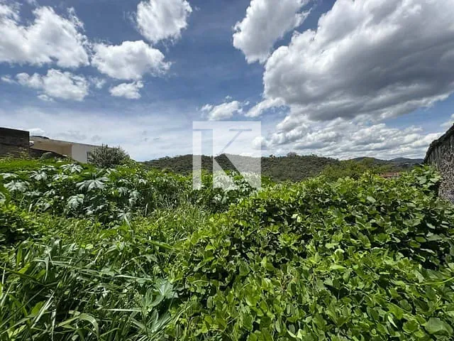Terreno com 422m², à venda, no bairro Pimenteiras em Teresópolis