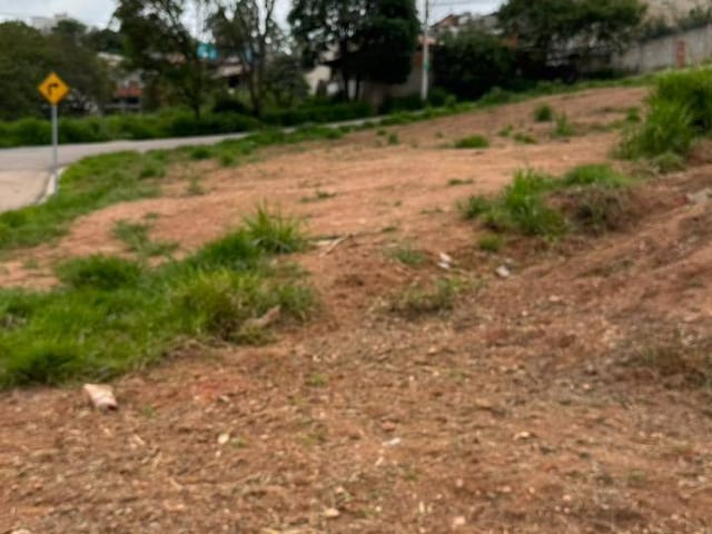 Terreno com 349m², à venda, no bairro Parque Petrópollis em Várzea Paulista