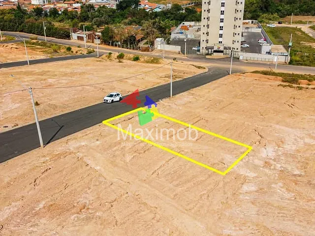 Terreno com 160m², à venda, no bairro Pires em Itapira