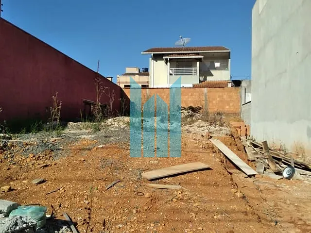 Terreno com 225m², à venda, no bairro Jardim Campos Elisios em Poços de Caldas