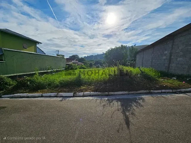 Terreno com 640m², à venda, no bairro Centro em Piranguinho