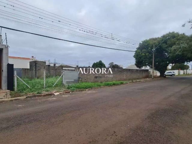 Terreno com 553m², à venda, no bairro Jardim Itatiaia 1 em Londrina