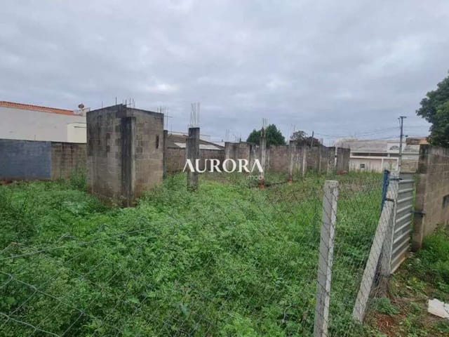 Terreno com 553m², à venda, no bairro Jardim Itatiaia 1 em Londrina