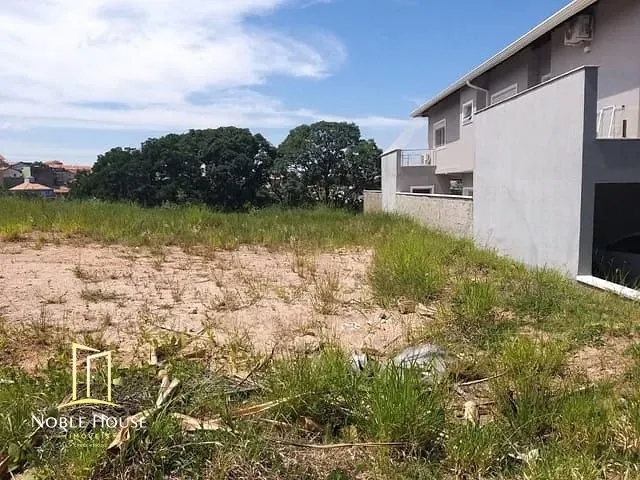 Terreno com 397m², à venda, no bairro Fazenda Santana em Valinhos